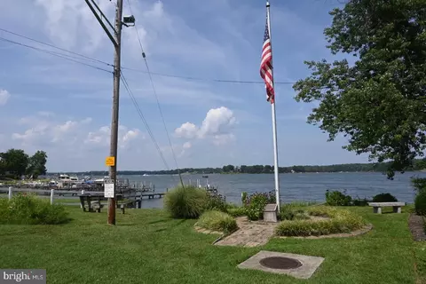 View/Area - 427 Magnolia Dr, Edgewater, MD 21037 photo 2 of 2
