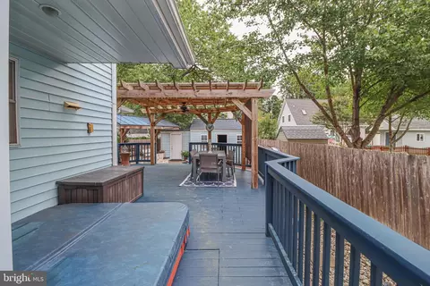 Exterior - 427 Magnolia Dr, Edgewater, MD 21037 photo 9 of 12