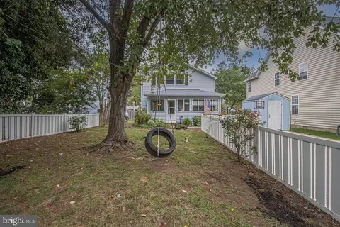 Exterior - 427 Magnolia Dr, Edgewater, MD 21037 photo 3 of 12