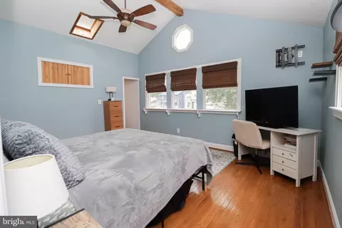 Bedroom - 427 Magnolia Dr, Edgewater, MD 21037 photo 2 of 7