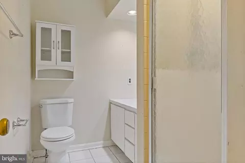 Bath - 211 Janwall St, Annapolis, MD 21403 photo 2 of 2