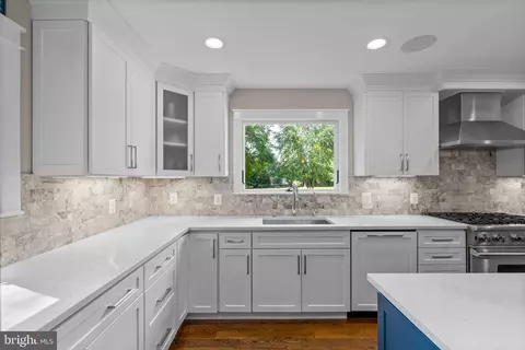 Kitchen - 624 Basin Way, Arnold, MD 21012 photo 2 of 6