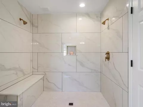 Bath - 1612 Winesapp Dr, Odenton, MD 21113 photo 2 of 5