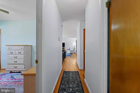 Entry Way - 7516 Montevideo Ct, Jessup, MD 20794 photo 4 of 6