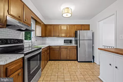 Kitchen - 7516 Montevideo Ct, Jessup, MD 20794 photo 1 of 2