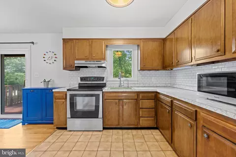 Kitchen - 7516 Montevideo Ct, Jessup, MD 20794 photo 2 of 2