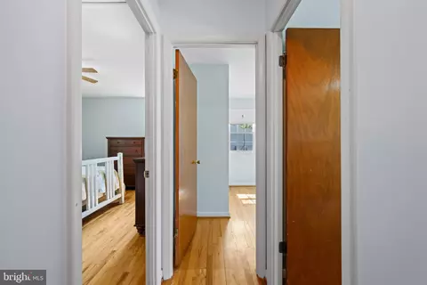 Entry Way - 7516 Montevideo Ct, Jessup, MD 20794 photo 3 of 6