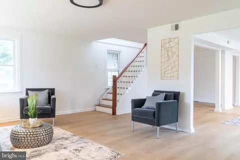 7406 Locust Dr, Hanover, MD 21076 photo 6