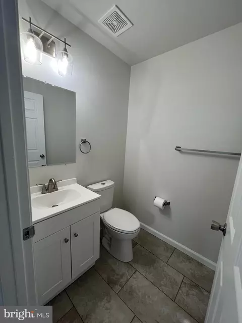 Bath - 997 11th St, Pasadena, MD 21122 photo 2 of 6
