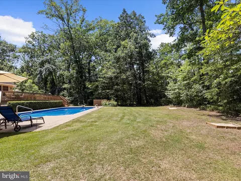 Exterior - 2002 Mckinnon Ln, Pasadena, MD 21122 photo 13 of 16