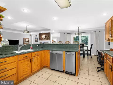 Kitchen - 2002 Mckinnon Ln, Pasadena, MD 21122 photo 1 of 5