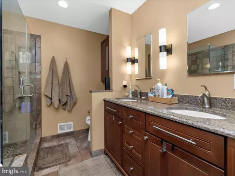 Bath - 2002 Mckinnon Ln, Pasadena, MD 21122 photo 3 of 7