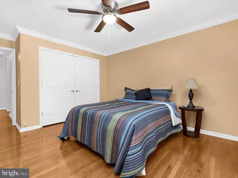 Bedroom - 2002 Mckinnon Ln, Pasadena, MD 21122 photo 4 of 6