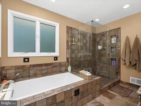 Bath - 2002 Mckinnon Ln, Pasadena, MD 21122 photo 1 of 7