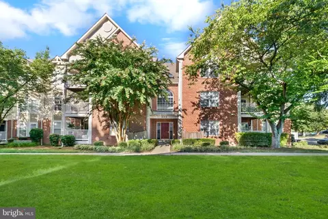615 Admiral Dr #306, Annapolis, MD 21401