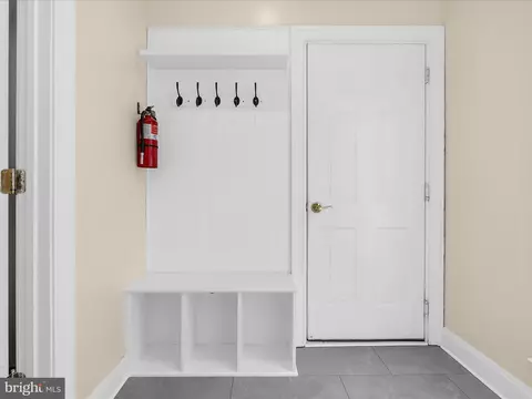 Entry Way - 1628 Carnoustie Dr, Pasadena, MD 21122 photo 4 of 6