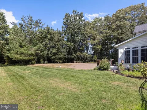 Exterior - 1628 Carnoustie Dr, Pasadena, MD 21122 photo 10 of 14