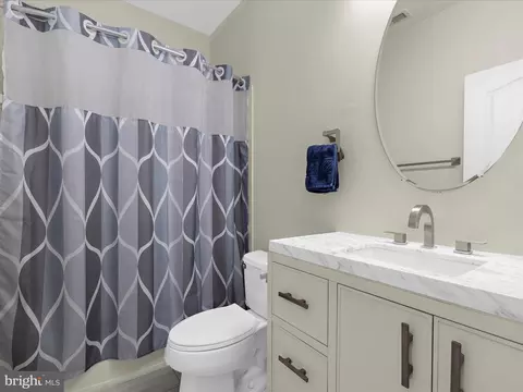 Bath - 1628 Carnoustie Dr, Pasadena, MD 21122 photo 6 of 11