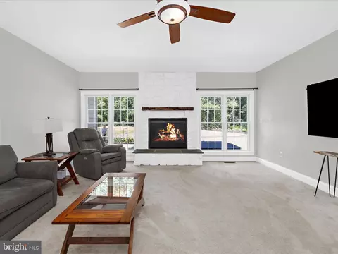 Living - 1628 Carnoustie Dr, Pasadena, MD 21122 photo 3 of 11