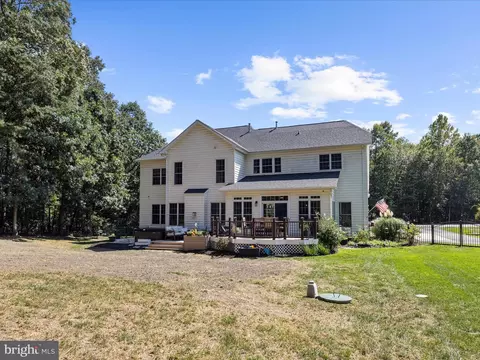 Exterior - 1628 Carnoustie Dr, Pasadena, MD 21122 photo 12 of 14