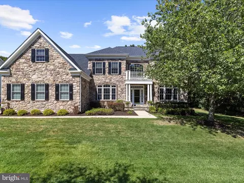 Exterior - 1628 Carnoustie Dr, Pasadena, MD 21122 photo 4 of 14