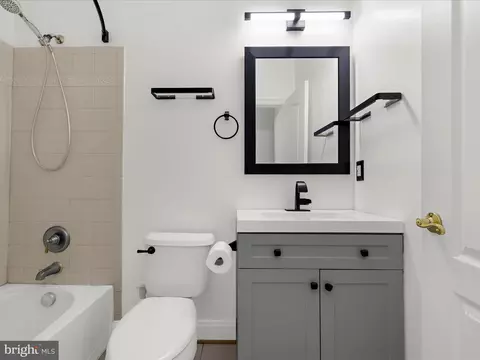 Bath - 1628 Carnoustie Dr, Pasadena, MD 21122 photo 8 of 11