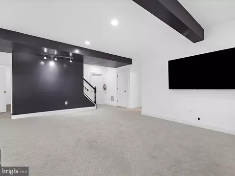 Living - 1628 Carnoustie Dr, Pasadena, MD 21122 photo 10 of 11