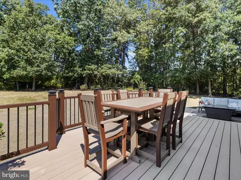 Exterior - 1628 Carnoustie Dr, Pasadena, MD 21122 photo 6 of 14
