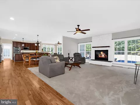 Living - 1628 Carnoustie Dr, Pasadena, MD 21122 photo 2 of 11