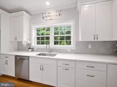 7432 Race Rd, Hanover, MD 21076 photo 1