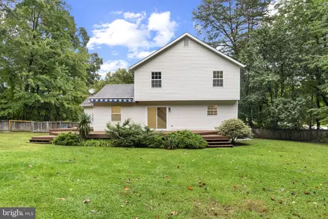 Exterior - 7906 Whites Cove Rd, Pasadena, MD 21122 photo 8 of 11