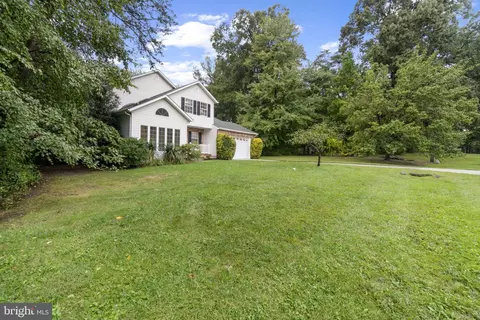 Exterior - 7906 Whites Cove Rd, Pasadena, MD 21122 photo 11 of 11
