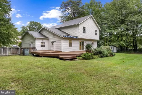 Exterior - 7906 Whites Cove Rd, Pasadena, MD 21122 photo 5 of 11