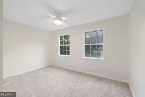 Bedroom - 7906 Whites Cove Rd, Pasadena, MD 21122 photo 4 of 4