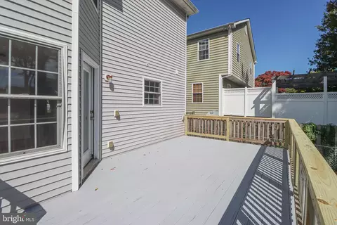 Exterior - 3661 2nd Ave, Edgewater, MD 21037 photo 4 of 9