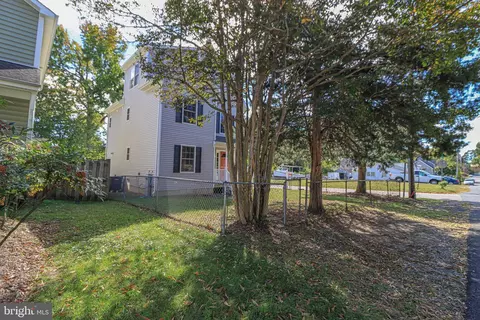 Exterior - 3661 2nd Ave, Edgewater, MD 21037 photo 5 of 9
