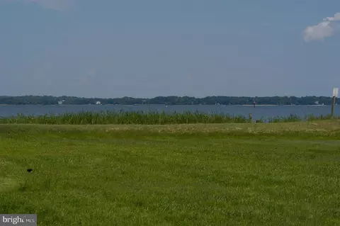 View/Area - 3661 2nd Ave, Edgewater, MD 21037 photo 1 of 6