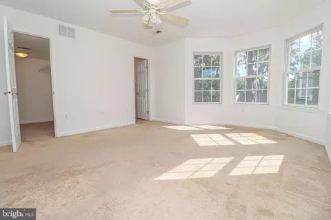 Bedroom - 3661 2nd Ave, Edgewater, MD 21037 photo 5 of 6