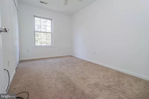 Bedroom - 3661 2nd Ave, Edgewater, MD 21037 photo 3 of 6