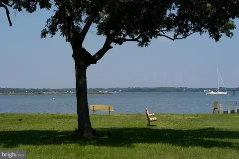 View/Area - 3661 2nd Ave, Edgewater, MD 21037 photo 4 of 6