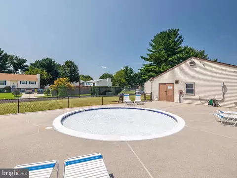 Exterior - 8048 M Abbey Ct #M, Pasadena, MD 21122 photo 8 of 9