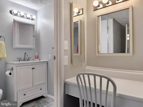 Bath - 8048 M Abbey Ct #M, Pasadena, MD 21122 photo 1 of 4