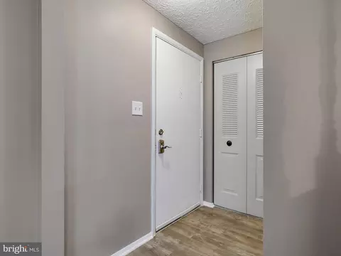 Entry Way - 8048 M Abbey Ct #M, Pasadena, MD 21122 photo 1 of 1