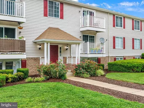 Exterior - 8048 M Abbey Ct #M, Pasadena, MD 21122 photo 3 of 9