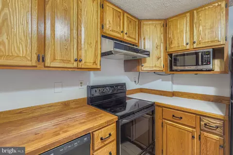 7735 Leaside Ct, Hanover, MD 21076 photo 13