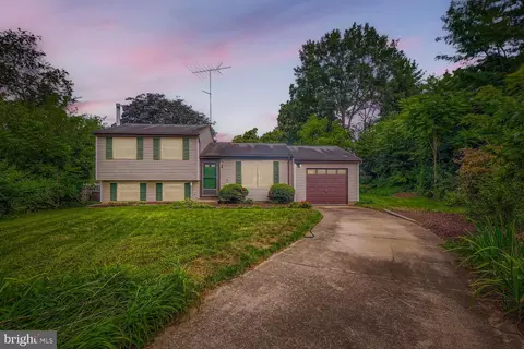 7735 Leaside Ct, Hanover, MD 21076