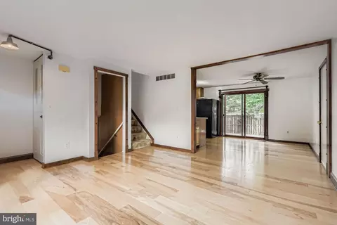 7735 Leaside Ct, Hanover, MD 21076 photo 8