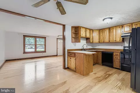 7735 Leaside Ct, Hanover, MD 21076 photo 10