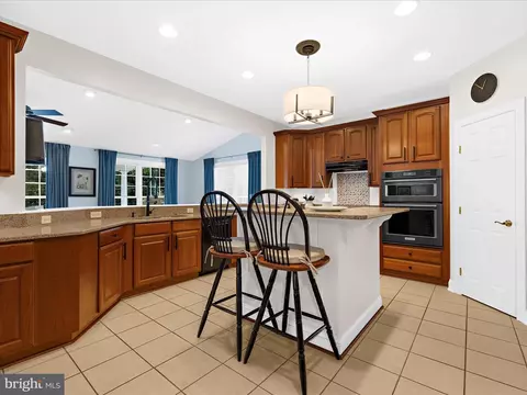 Kitchen - 8427 Turnhouse Ct, Pasadena, MD 21122 photo 3 of 7