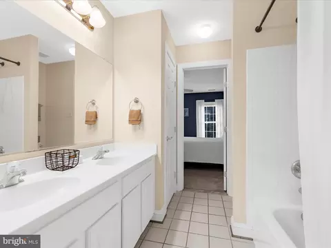 Bath - 8427 Turnhouse Ct, Pasadena, MD 21122 photo 5 of 7
